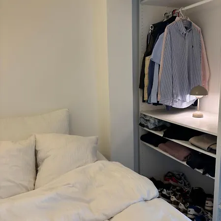 Cozy Flat Close To The City, Terrace &free Parking